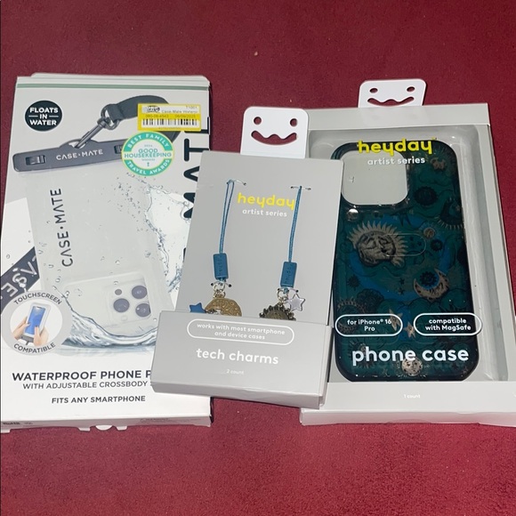 iPhone 16 pro bundle - Picture 1 of 4